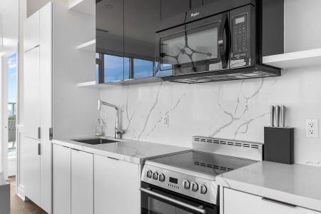 For Lease - 6 Parkwood Avenue Unit# 901, Toronto, Ontario - Photo 3