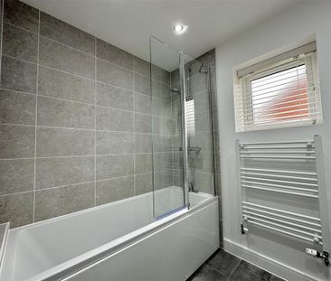 2 bedroom semi-detached house to rent - Photo 4