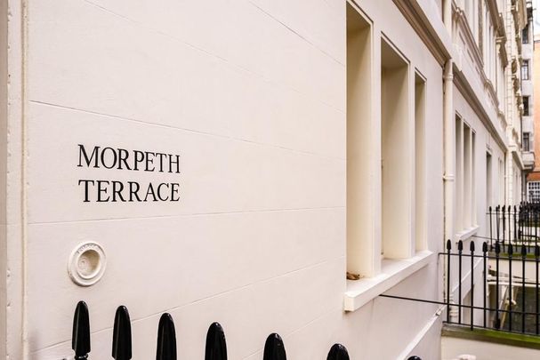 4 bedroom flat to rent - Photo 1