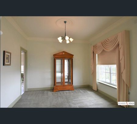51 Centre Way, Glenroy, Vic 3046 - Photo 4