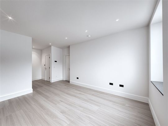 Rye Close, Fleet, Hampshire, GU51 - Photo 1