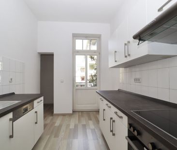 mitten auf dem Schloßberg • 2 Zimmer • neues Laminat • mit Balkon •... - Photo 6