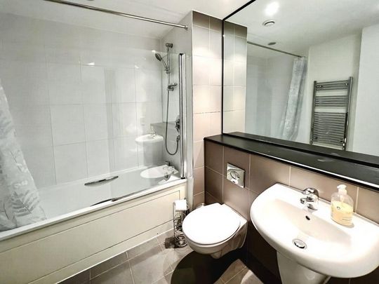 2 bedroom flat to rent - Photo 1