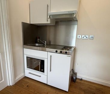 Studio to rent - Photo 2