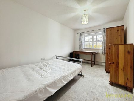 The Hedgerows, CM23, Bishop`S Stortford - Photo 5