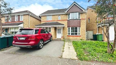 Parkside Place, Staines-upon-thames, Surrey, TW18 - Photo 2
