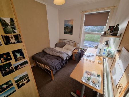 4 Bed Student Accommodation - Photo 4