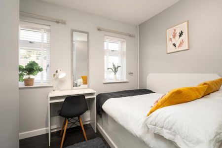 4 bedroom terraced house to rent - Photo 5