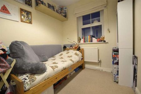 Bodenham Field, Abbeymead, Gloucester, Gloucestershire, GL4 - Photo 3