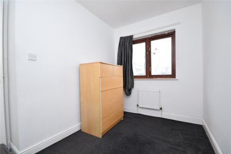 32, Stonecliffe Drive, Leeds, West Yorkshire, LS12 5SE - Photo 4
