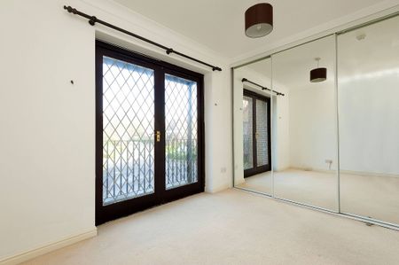 Robina Close, Northwood Hills, HA6 - Photo 2