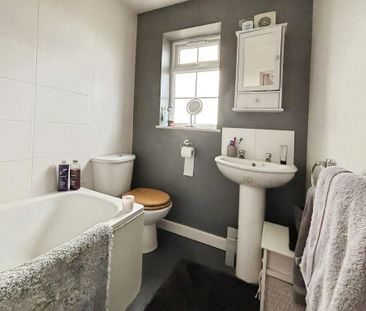 2 bedroom end of terrace house to rent - Photo 6