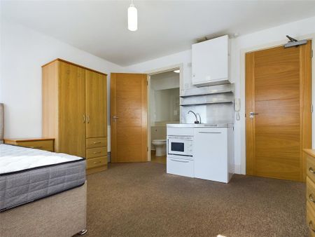 1 bedroom property to rent - Photo 2