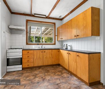 FOUR BEDROOM HOUSE - Photo 4