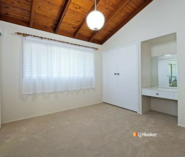 QUALITY HOME CLOSE TO SCHOOL, SHOPS AND TRANSPORT WITH A POOL - Photo 6