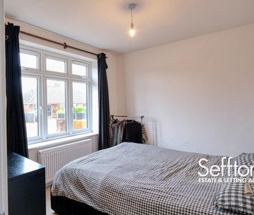 3 bedroom semi-detached bungalow to rent - Photo 6