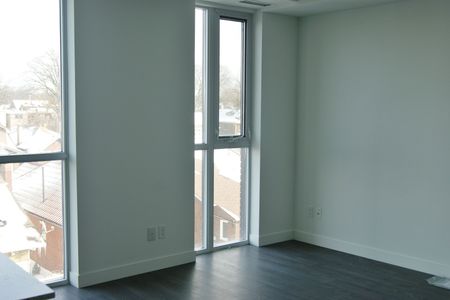 For Lease - 2055 Danforth Avenue Unit# 410, Toronto, Ontario - Photo 2