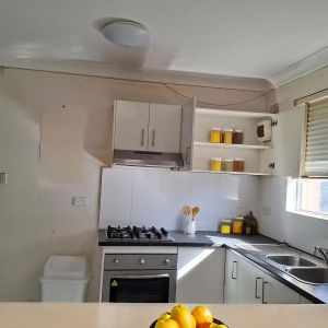Modern 2 Bedroom Unit in Convenient Location - Photo 2