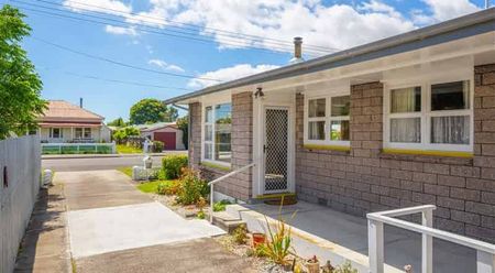 CLOSE TO CBD - Photo 4