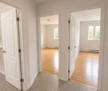 2 CH - 1 SDB - Saint-Lambert - $1,800 /mo - Photo 1