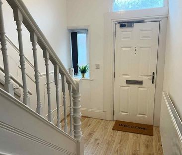 Room in a Shared House, Esmond Street, L6 - Photo 2