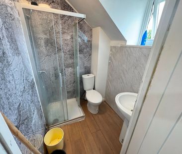 Room in a Shared House, Dunkirk Road, NG7 - Photo 4