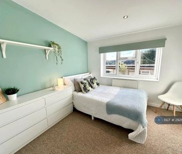 1 bedroom in a house share to rent - Photo 3