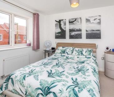 3 bedroom detached house to rent - Photo 2