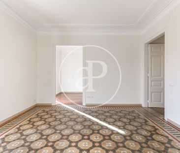 Apartment for rent on Carrer Sant Pere Més Alt - Photo 2