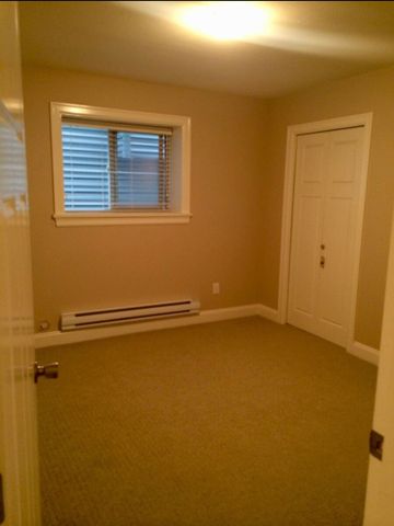 Spacious 2 Bedroom Suite - Photo 5