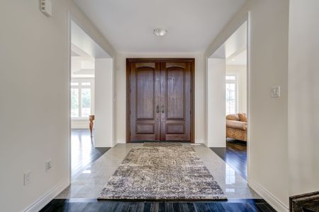 For Lease - 24 Whitewood Drive, Whitchurch-Stouffville, Ontario - Photo 3