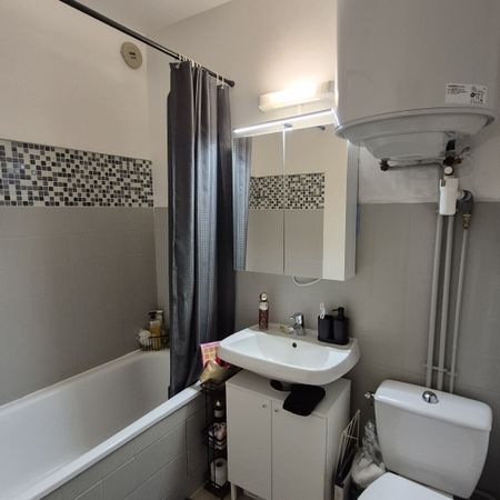 Location Appartement 1 pièce 22m² CLERMONT FERRAND 63000 - Photo 3