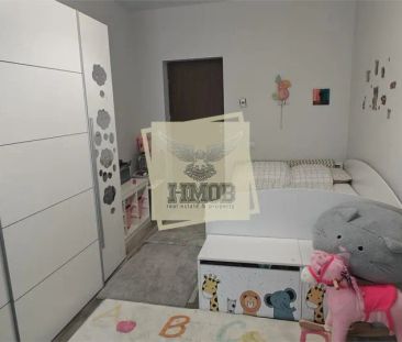 Casa cu 3 camere 2 bai si 289 mp teren in zona Lazaret - Photo 2