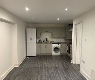 1 Bed Detached House, Windsor Walk, LU1 - Photo 6
