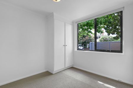 1/28 Pine Avenue, Elwood VIC 3184 - Apartment For Rent | Domain - Photo 4