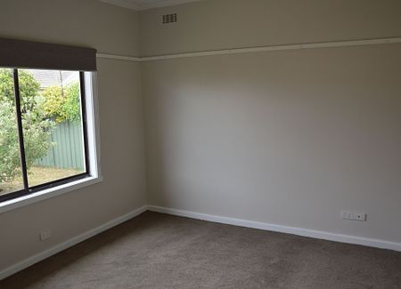 2 bedroom home - Photo 2