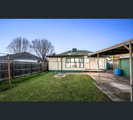 16 Arunta Crescent, Clarinda, Vic 3169 - Photo 1