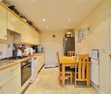 3 bedroom semi-detached house to rent - Photo 6