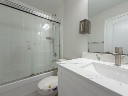For Lease - 4600 Steeles Avenue Unit# 112, Markham, Ontario - Photo 3