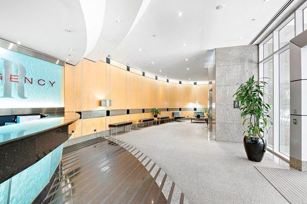 Conveniently Located 2 Bedroom Unit With Carspace - Photo 1