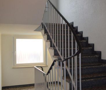 *** KLEINE SINGLEOASE IM DACHGESCHOSS *** ruhig und zentral, Nähe R... - Foto 1