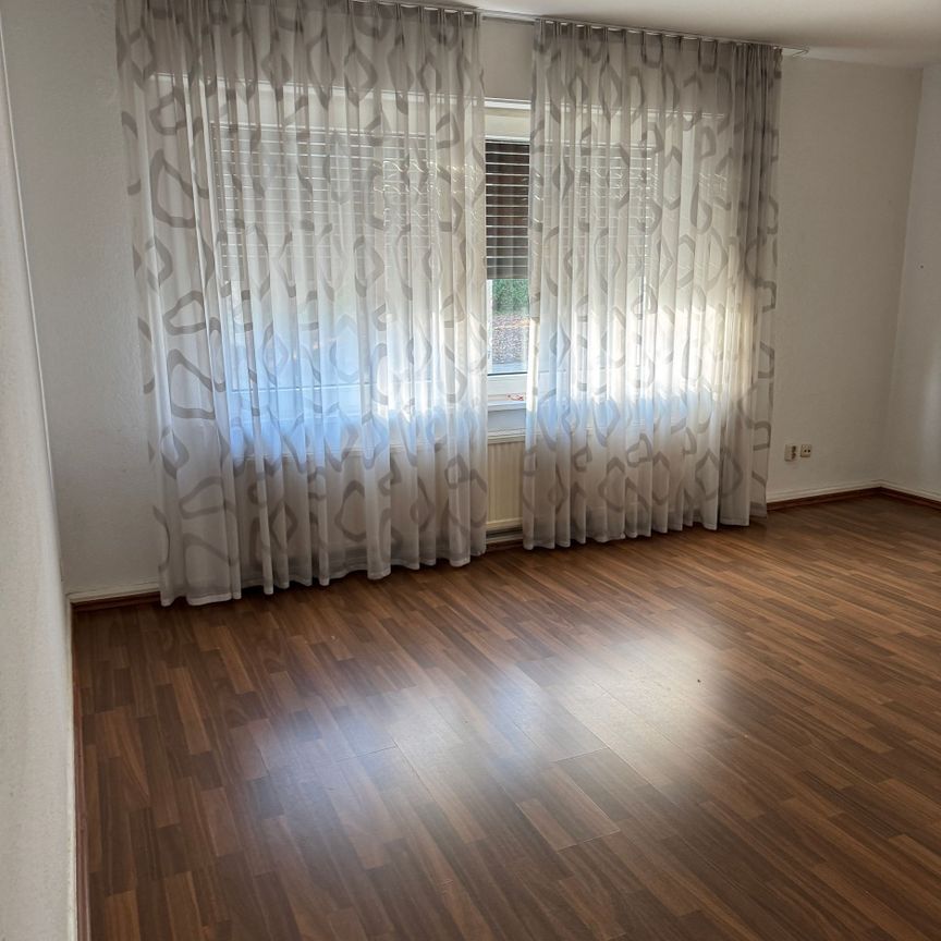 Essen Frohnhausen Grenze Holsterhausen. Erdgeschoss. Für Selbstrenovierer. - Foto 1