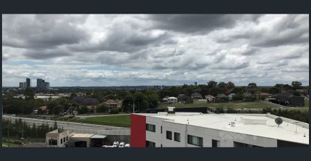 Two Bedroom Apartment with city view - Photo 3