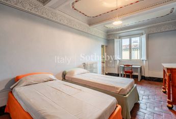 Elegant apartment in a heritage palazzo in Lucca