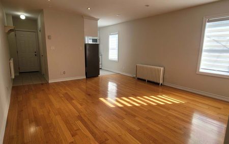 For Lease - 1023 Pape Avenue Unit# Upper, Toronto, Ontario - Photo 3