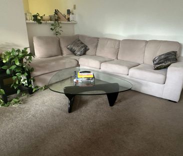 East Melbourne - Photo 2