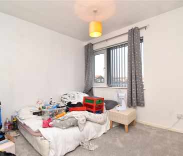 Kingsman Drive, Clacton-on-Sea, Essex, CO16 8UR - Photo 6