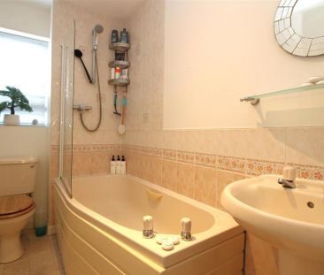2 bedroom semi-detached house to rent - Photo 6
