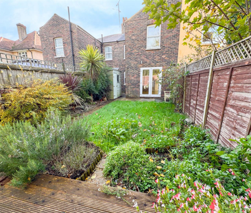 Channel View Road, Eastbourne, BN22 7LP - Photo 2