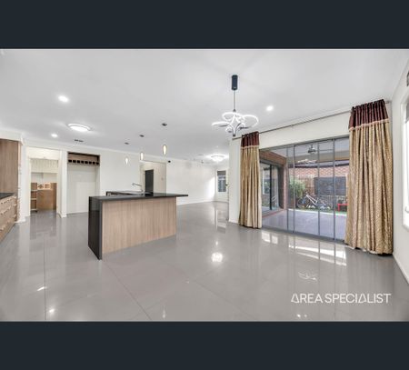 14 Trenchard Road, Williams Landing, Vic 3027 - Photo 4